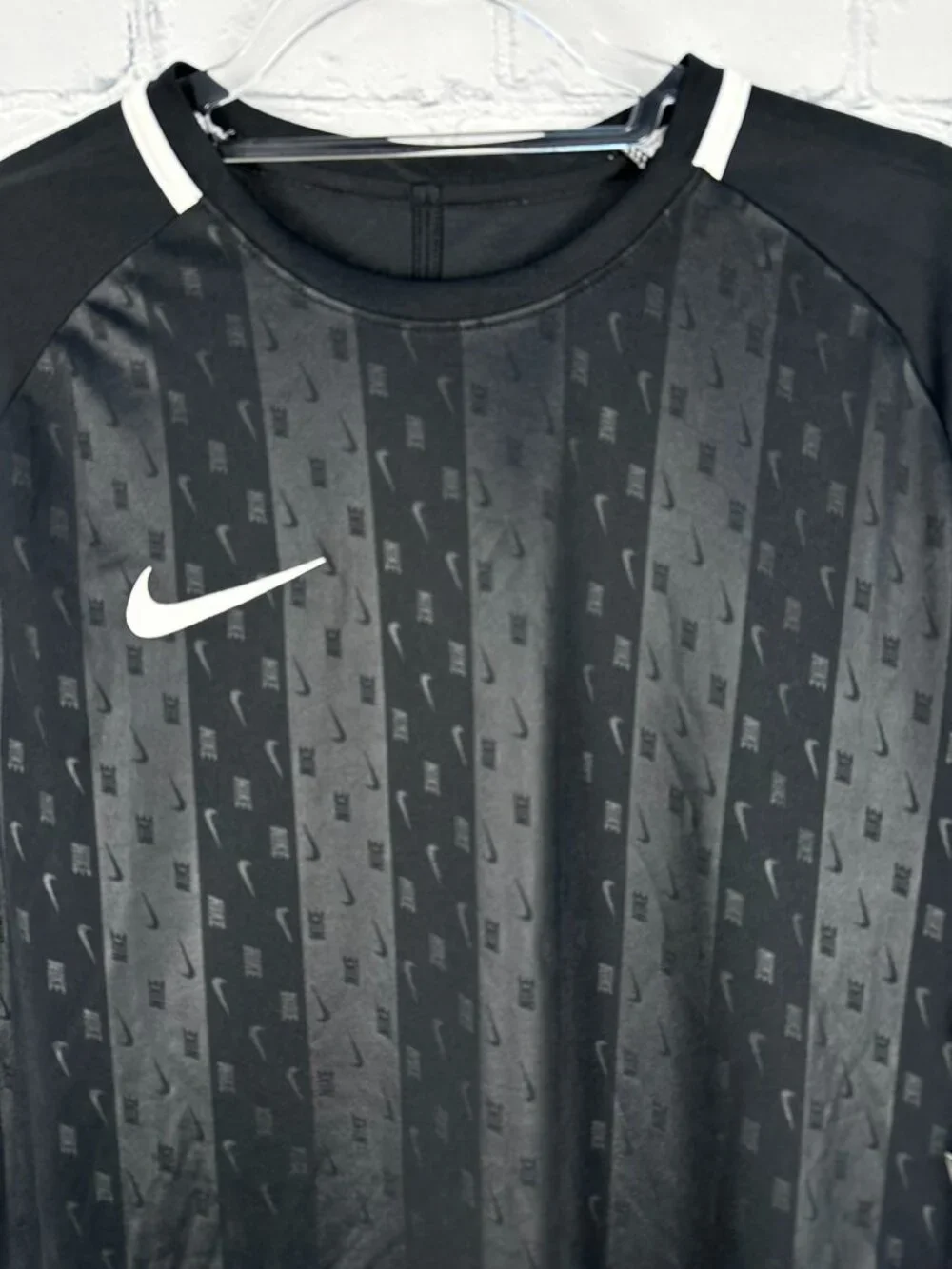 Nike Men's Dri-FIT Academy Short Sleeve Print Soccer Top, Size Large, Black